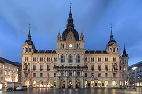 Rathaus (vijećnica) na glavnom trgu