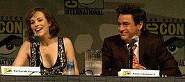 Rachel McAdams & Robert Downey, Jr. tijdens promotie voor de film.