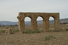 Ruine d'un aqueduc.