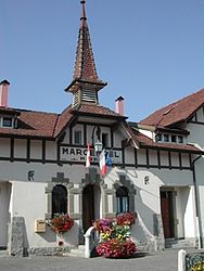 The town hall in Margencel