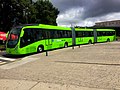 Biarticulado del sistema de transporte Transmetro en la Ciudad de Guatemala, Guatemala