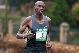 Kipkemboi op weg naar zijn overwinning bij de Zevenheuvelenloop in 2012.