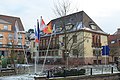 Drapeau blasonné à Niederbronn-les-Bains.