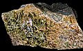 Vésuvianite et grossulaire - Massif de l'Arbizon - (13x7,5 cm)France