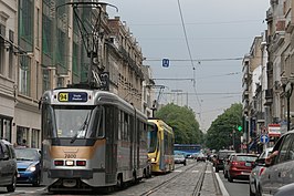 De 7800 bij metrostation Louiza.