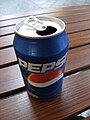 Lata de Pepsi.