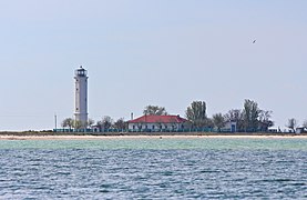 Phare de l'île de Byrioutchiy, classé[1],