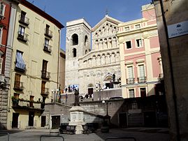 Piazza Carlo Alberto à Cagliari. (définition réelle 3 072 × 2 304)