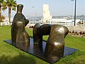 Henry Moore (1898-1986). Reclining figure: Arch Leg (1969-1970). Bronze