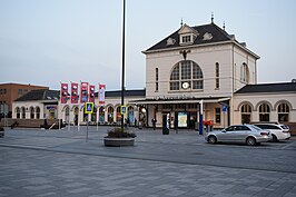 Station Leeuwarden, hier nog met de wit gepleisterde gevel.