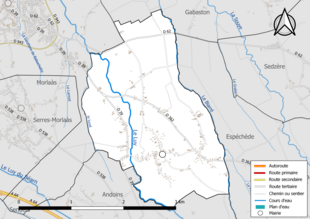 Carte en couleur présentant le réseau hydrographique de la commune