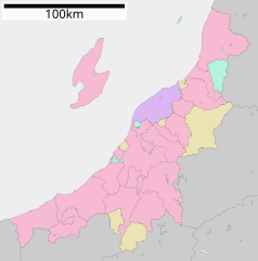 Mapa konturowa prefektury Niigata, po prawej nieco u góry znajduje się punkt z opisem „Shibata”