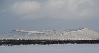 O cone do Hverfjall no inverno (Islândia).