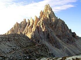 Le mont Paterno vu du refuge Antonio Locatelli.