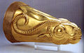 Rhyton achéménide en or massif trouvé à Ecbatane[1]