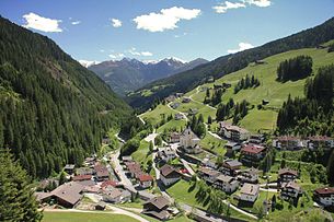 Ortszentrum von Außervillgraten, Blick Richtung Süden