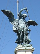 Estatua de San Miguel Arcángel que remata el Castel Sant'Angelo. La actual, de Peter Anton von Verschaffelt sustituyó en 1753 a la original, de Raffaello da Montelupo (1536).