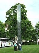 Stèle met teksten van Felicitas Frischmuth bij het Saarlandmuseum in Saarbrücken