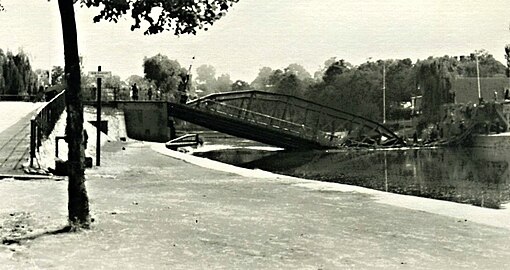 Bernardynski bridge destroyed in 1940