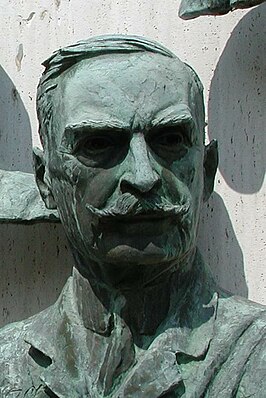 Bronzen beeld van Karl Landsteiner