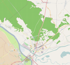 Mapa konturowa Kostrzyna nad Odrą, blisko centrum na dole znajduje się punkt z opisem „Osiedle Leśne”