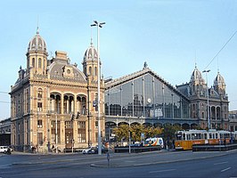 Het station vanaf de Nagykörút