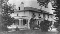 La maison Bouthillier, appelée ferme Outre-Mont qui a donné son nom à la ville d'Outremont.