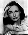 Q236396 Geraldine Fitzgerald in 1955 overleden op 17 juli 2005