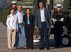 U.S. First Lady Laura Bush, U.S. President George W. Bush, Mexican First Lady Marta Sahagún, and Mexican President Vicente Fox in Crawford, Texas, 2004.