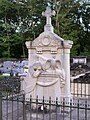 Le monument aux morts dans le cimetière (oct. 2012).