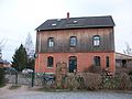 Bahnhof Jahnsdorf, ehem. Empfangsgebäude, Straßenansicht (2016)