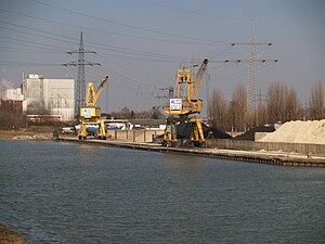 Een van de drie binnenhavens van Castrop-Rauxel (Kanalhafen Luck)