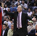 Doug Collins è stato allenatore dei Pistons dal 1995 al 1998.