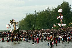 Festival Tabuik di Pantai Gandoriah