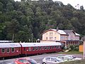 Bahnhof Wolkenstein, Empfangsgebäude mit Wolkensteiner Zughotel (2016)