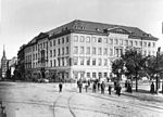 Der westliche Beginn des Grimmaischen Steinwegs mit dem Teubnerschen Haus, um 1880