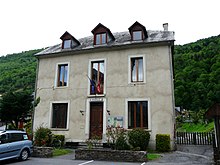 Montauban-de-Luchon mairie.JPG