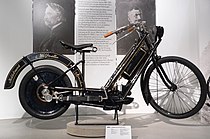 De Hildebrand & Wolfmüller was de eerste motorfiets die in serie werd geproduceerd.