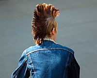 fauxhawkのイギリス人男性