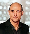 Mark Strong geboren op 5 augustus 1963