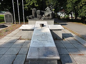 Monument to the fallen (1986)