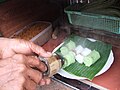 Kue putu.