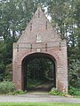 Het overgebleven poortgebouw van de Siuxma State in Waaxens.