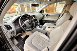 Audi_Q7_interior