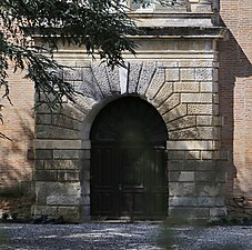 Porte du château de Saint-Jory