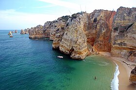 Praia de D. Ana, perto de Lagos