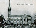 Garlan : l'église paroissiale et le cimetière vers 1920 (carte postale).