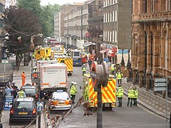 Ambulances bij het station op 7 juli 2005