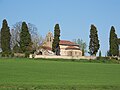 La glèisa de Prenhan, vista deu camin de Forman.