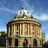 Radcliffe Camera vid Radcliffe Square i Oxford.